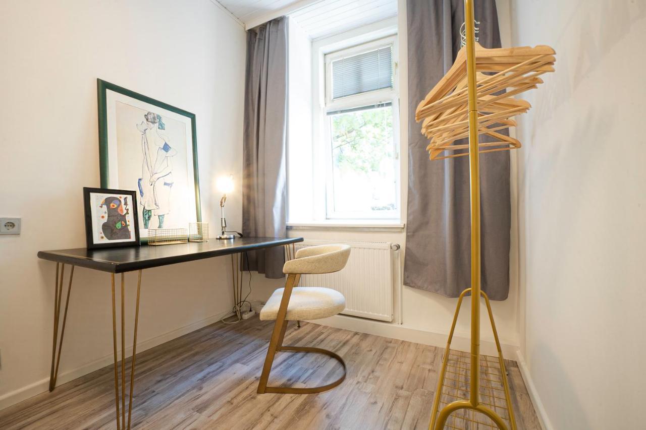 Apartamento 2-room On The First Floor With Designer Renovation. Exit To The Courtyard. 15 Minutes To Schloss Schoenbrunn Viena